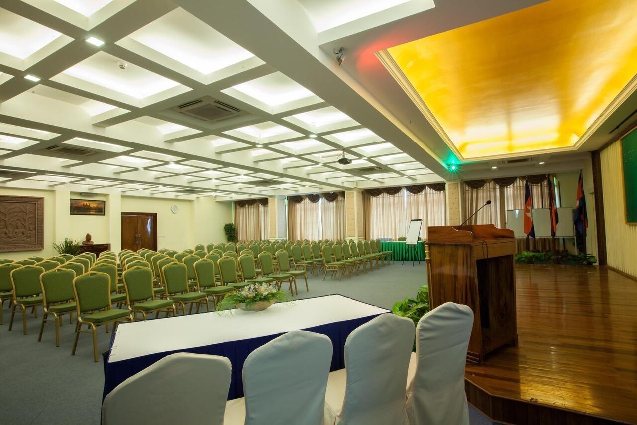 Green Palace Hotel Phnom-Penh Buitenkant foto
