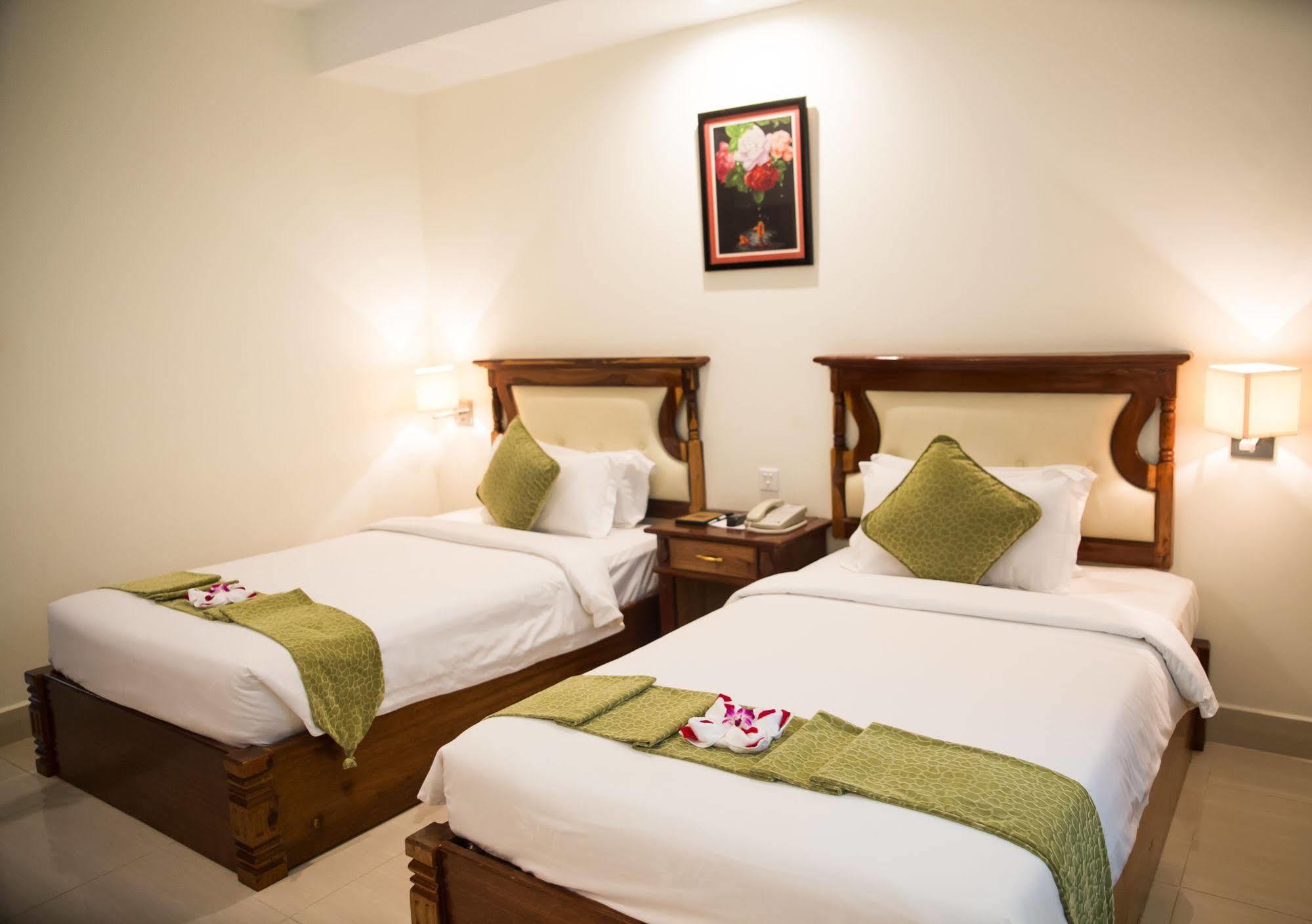 Green Palace Hotel Phnom-Penh Buitenkant foto