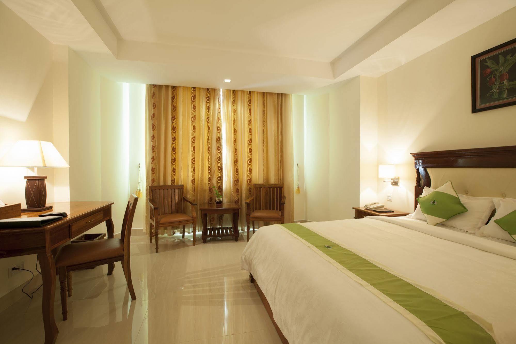 Green Palace Hotel Phnom-Penh Buitenkant foto