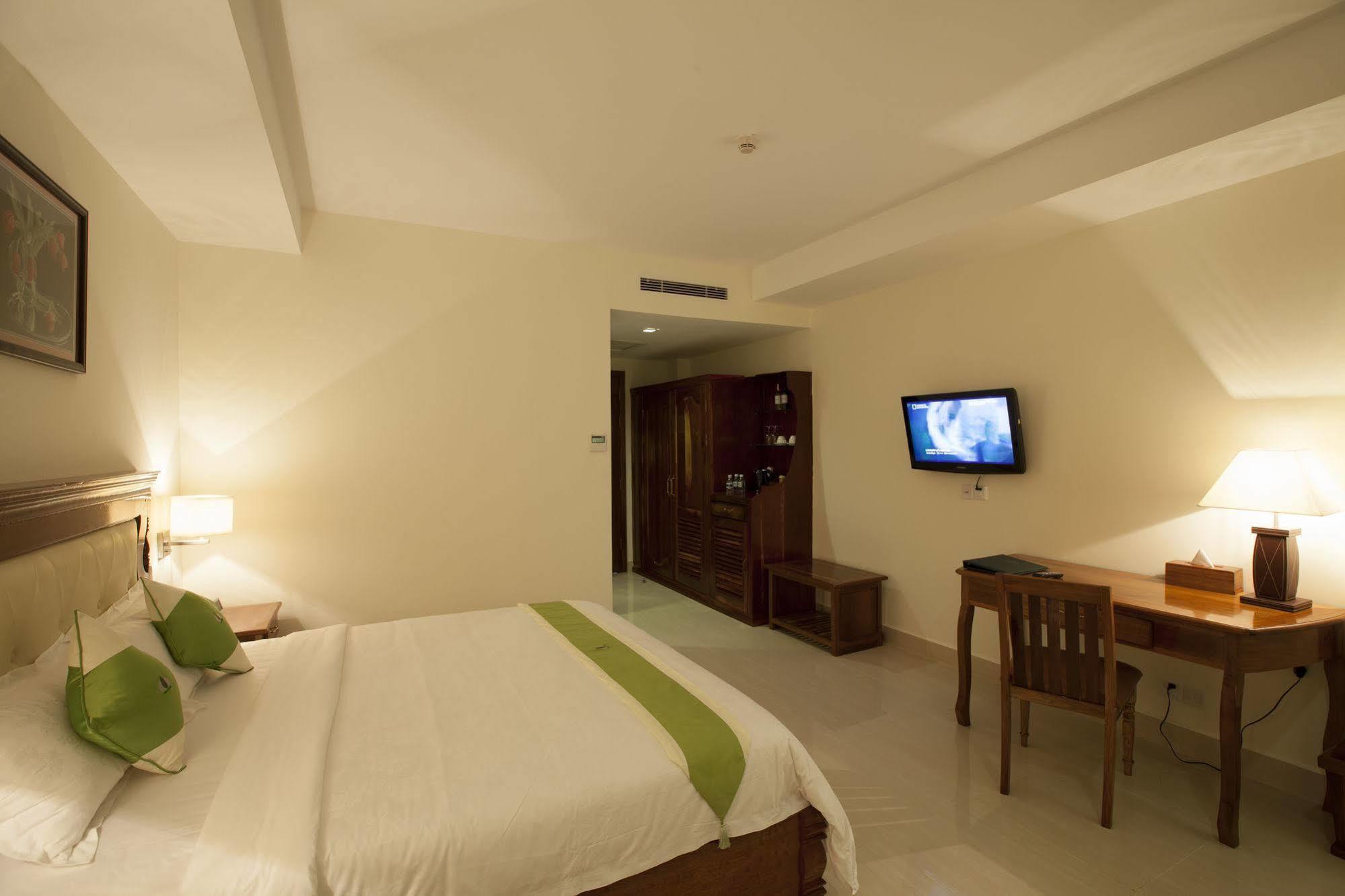 Green Palace Hotel Phnom-Penh Buitenkant foto